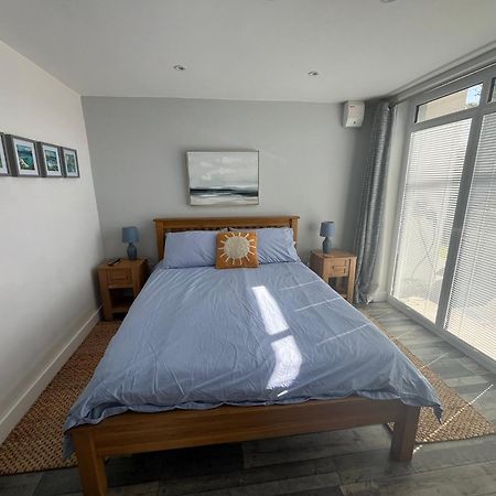 ואלי Entire Guest Suite In Four Mile Bridge, Rhoscolyn מראה חיצוני תמונה