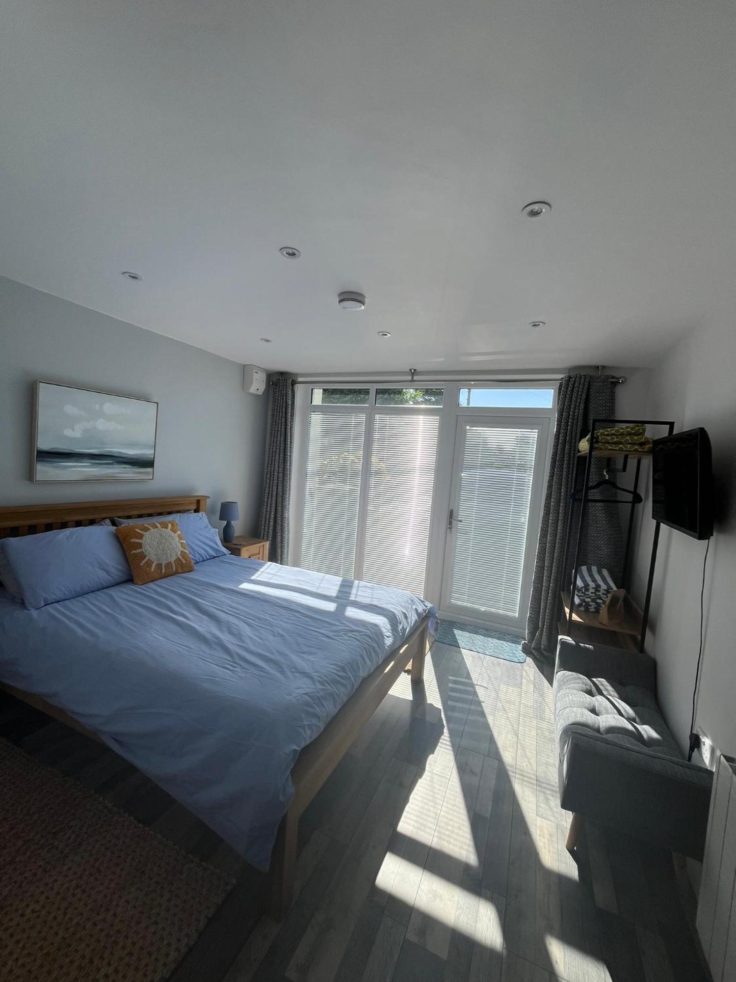 ואלי Entire Guest Suite In Four Mile Bridge, Rhoscolyn מראה חיצוני תמונה